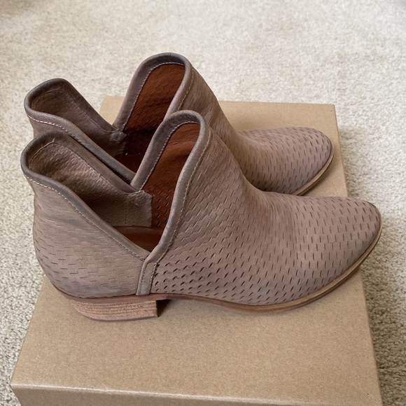 Lucky Brand Bashina Bootie - Picture 5 of 12